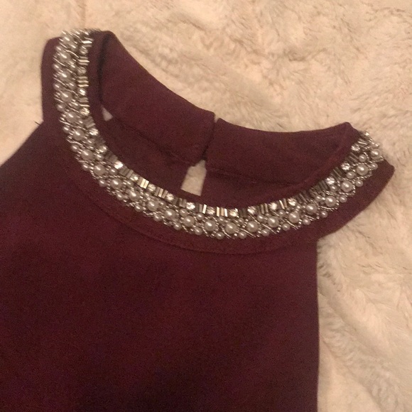 Small burgundy dress - Picture 3 of 3